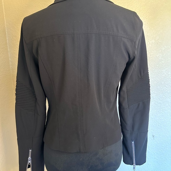 Touve Motorcycle Jacket With Zippers - Picture 3 of 3